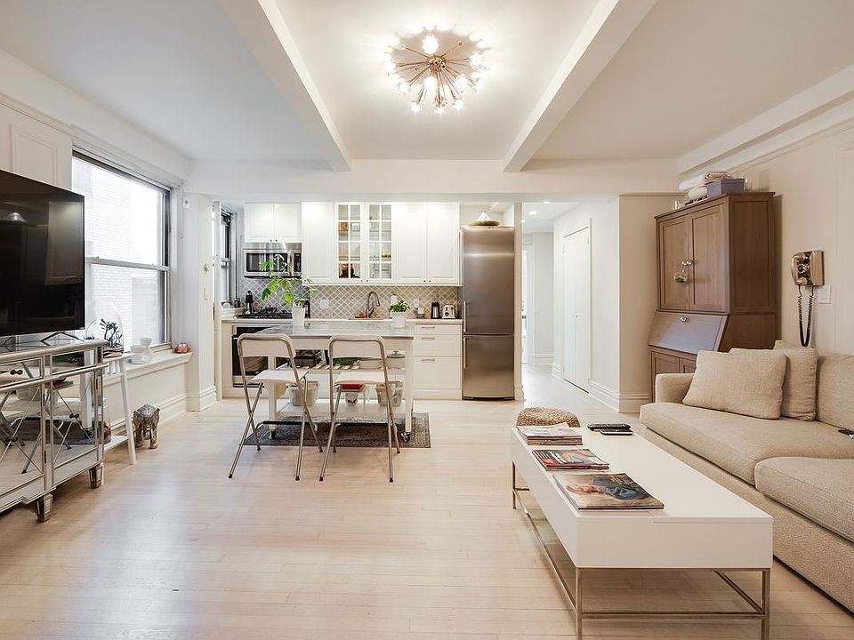 1st image of 325 W 45th St APT 616