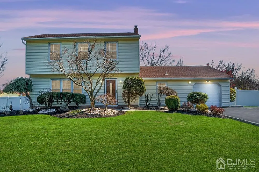 15 Wilkens Dr photo 1