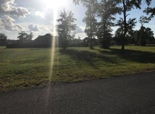 E Cabella Dr, Sulphur, LA 70665