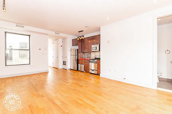 Rented by MySpaceNYC | media 1