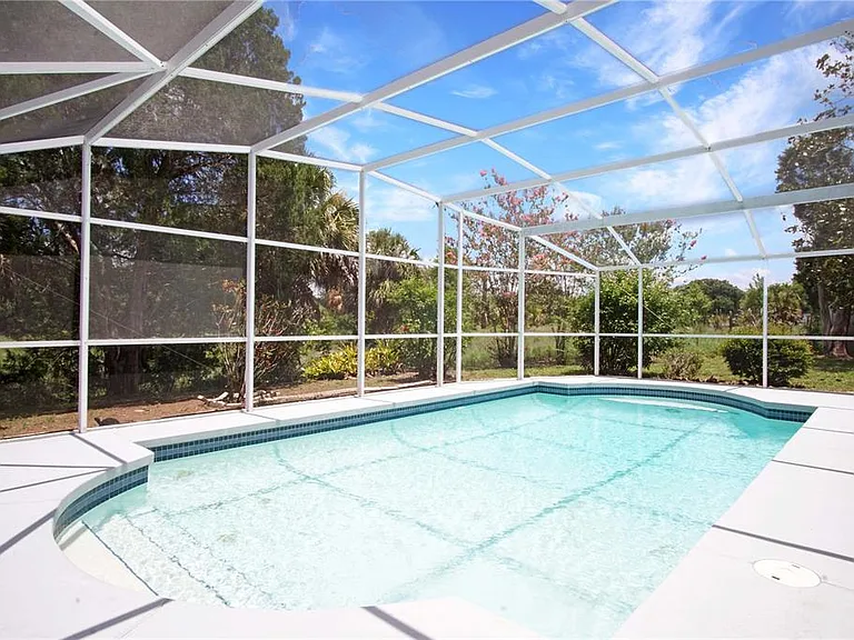 928 Loma Bonita Dr — Photo 10