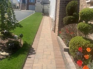 32 Brookside Loop #2, Staten Island, NY 10309