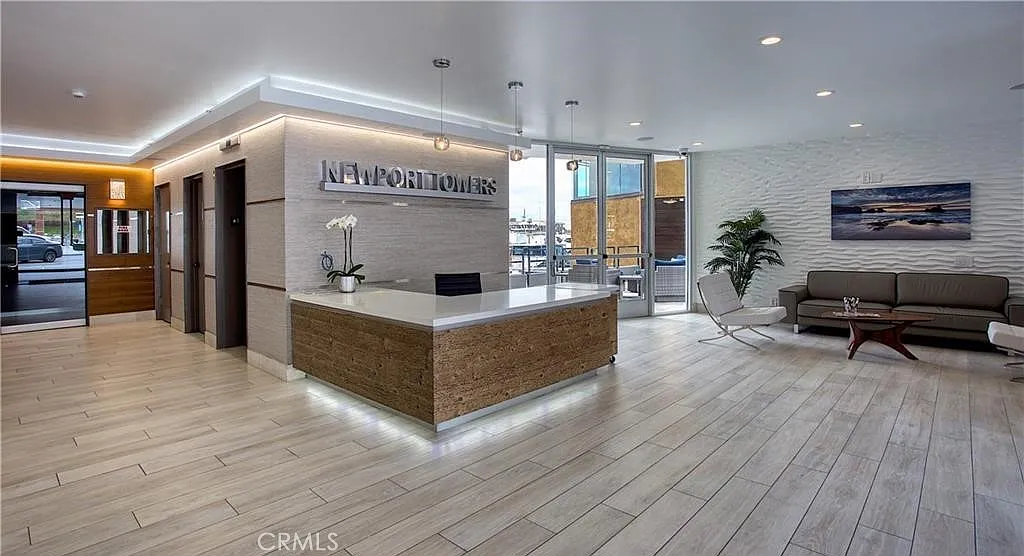 2 bed, 1105 sqft, $6,750 — Photo 3