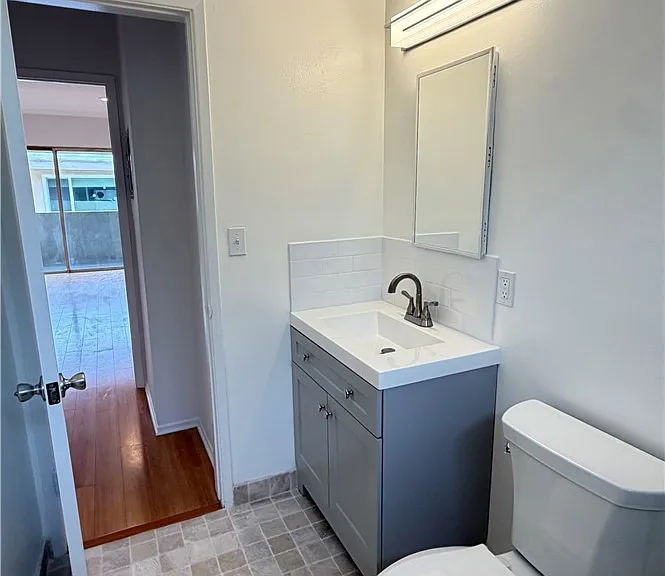 919 N Orange Grove Ave #6 — Photo 13
