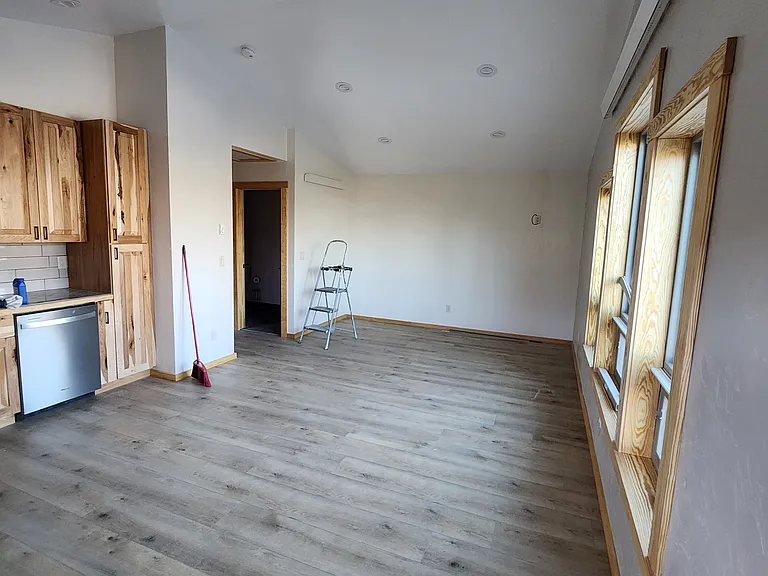 136 Cartier Ct — Photo 7