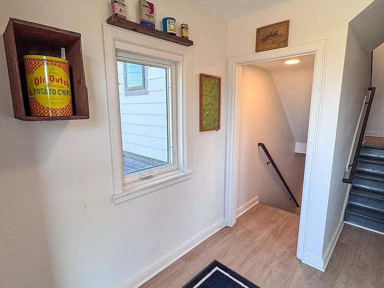 108 16th St SE — Photo 3