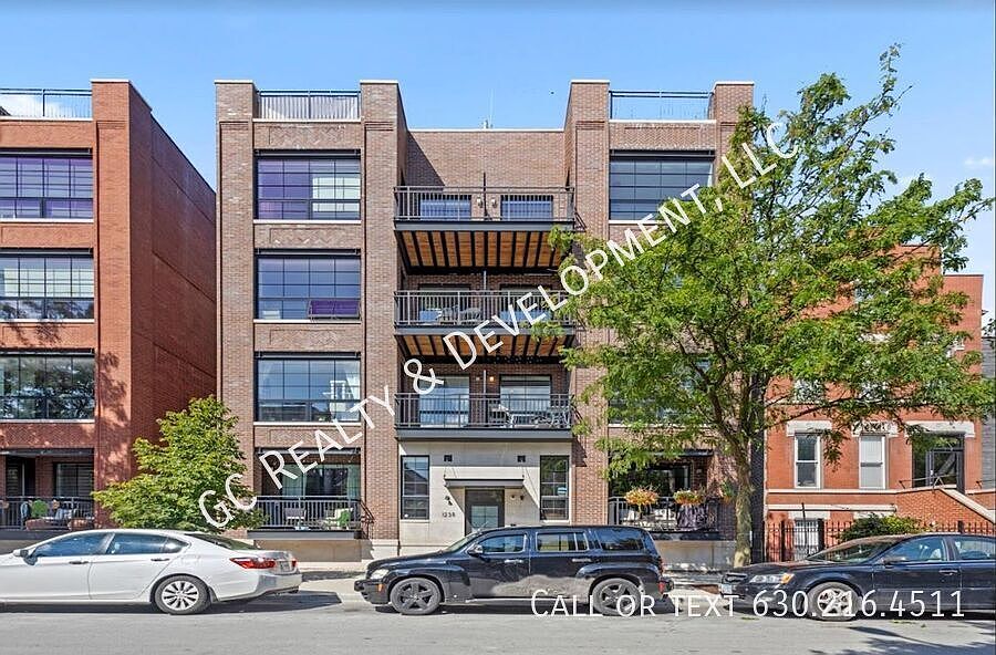 1st image of 1238 N Bosworth Ave #302