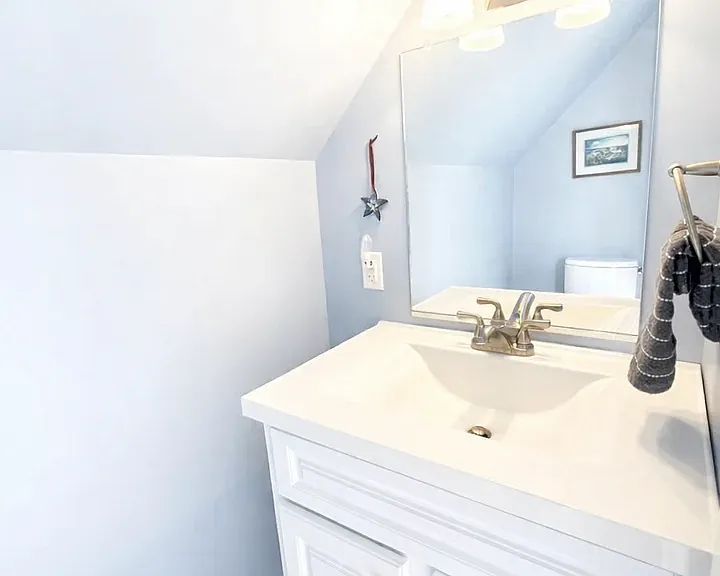 Second bedroom half bath
