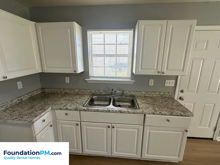 3751 Oak Lake Ln — Photo 4