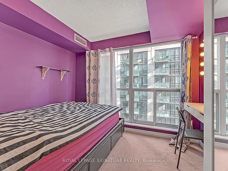 270 Wellington St W #710 — Photo 12