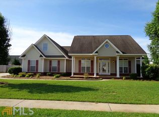 202 Lovorn Cir, Warner Robins, GA