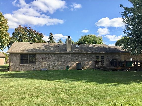 3rd image of 1088 Redwood Dr