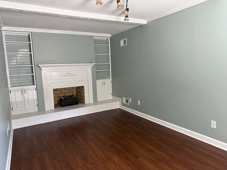 2705 N Center St #26 — Photo 4
