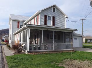 24 S Queen St, Mc Veytown, PA 17051