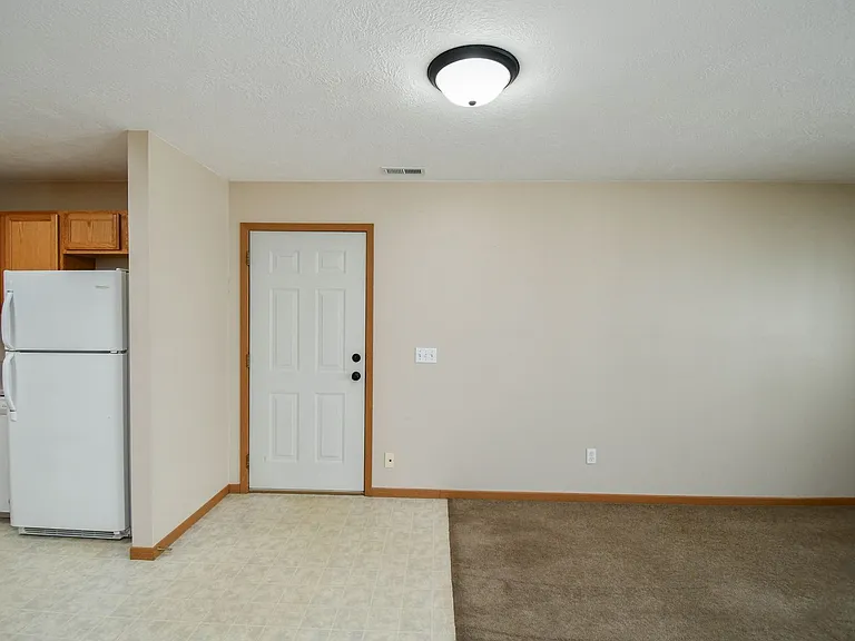 1420 E Redwood Blvd — Photo 14