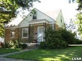 1267 N Ulster St photo 1