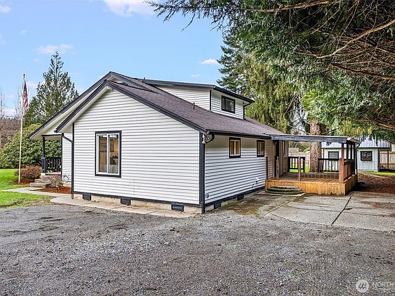 4th image of 5708 Carnation Duvall Road NE