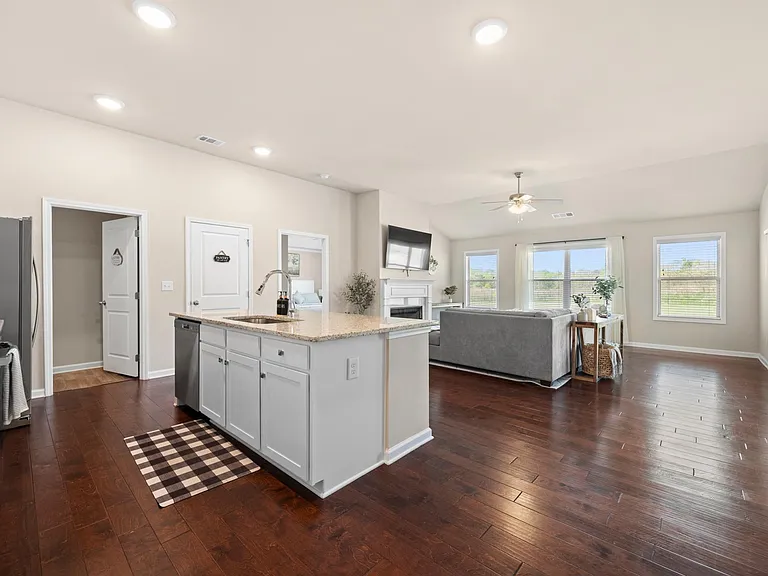 2496 Sunny Hill Rd — Photo 5