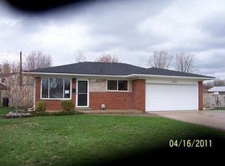 39805 Valiant Dr, Sterling Heights, MI 48313