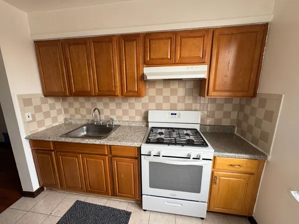 (undisclosed Address), Brooklyn, NY 11223