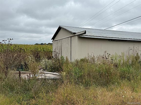 4th image of 267 W Lincoln Rd