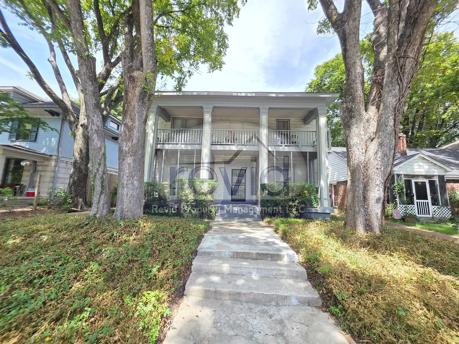 1742 Lawrence Ave — Photo 2