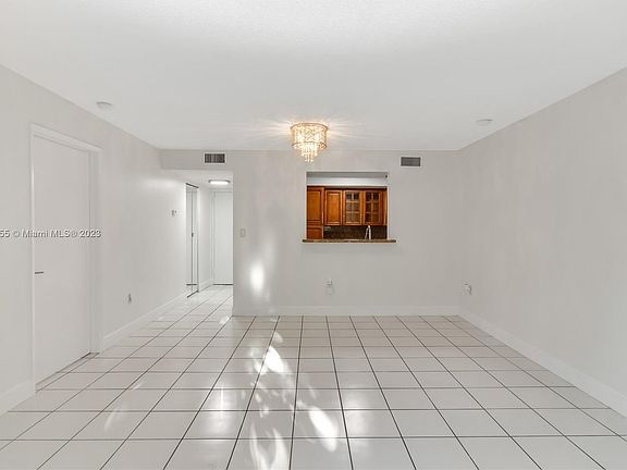 3rd image of 1 Alhambra Cir APT 304