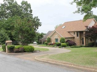 1106 Oak Meadow Blvd, Jonesboro, AR 72401