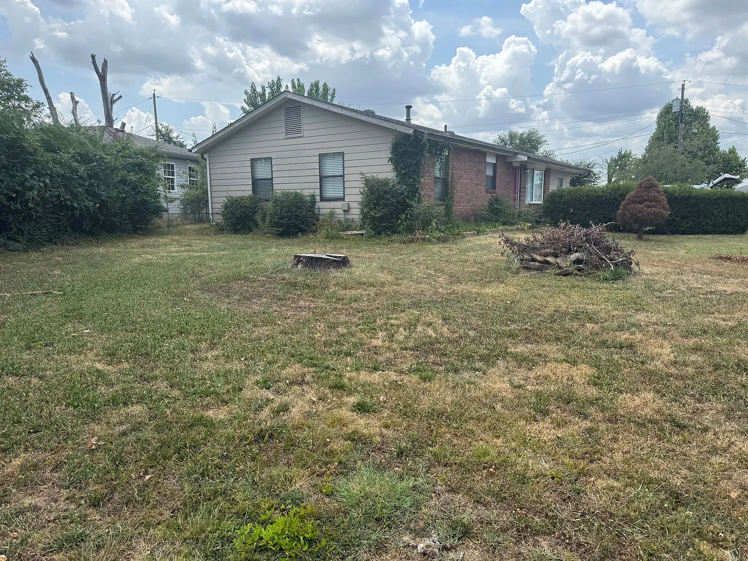 3 bed, 1.5 bath, 1300 sqft, $1,500 — Photo 4