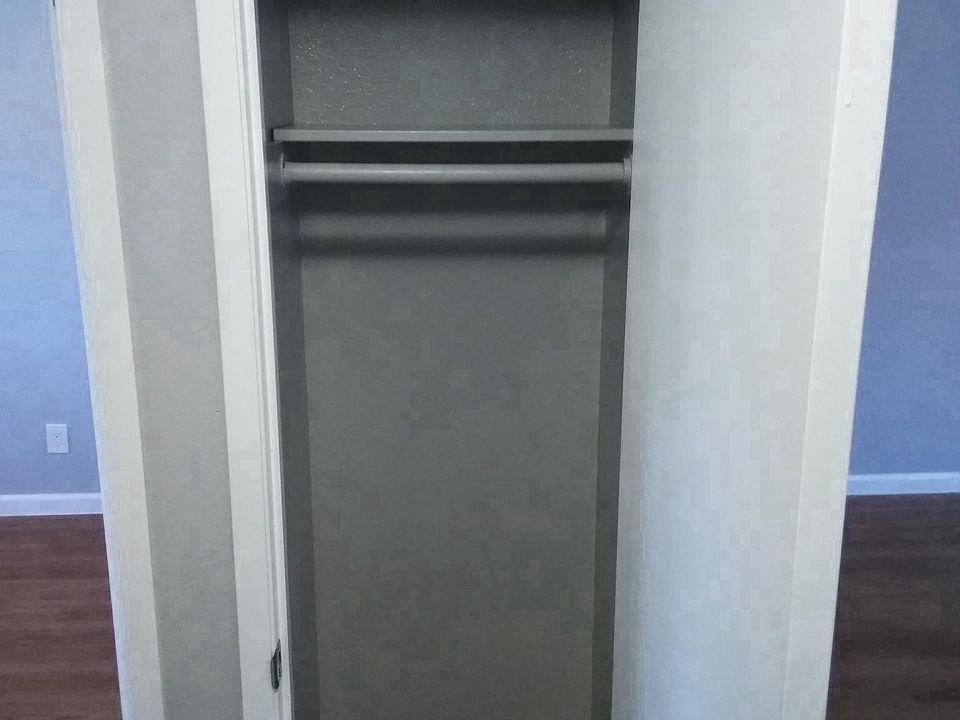 Extra storage in the hallway! 
