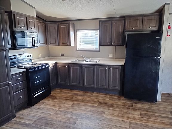 2nd image of 400 Fm 3168 Lot 452