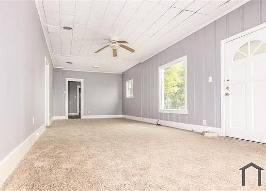 2nd image of 701 6th St N
