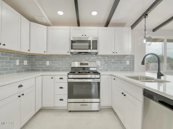 5671 E 30th St, Tucson, AZ 85711