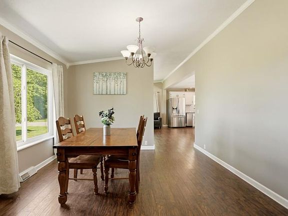 4th image of 2881 Waterman Rd