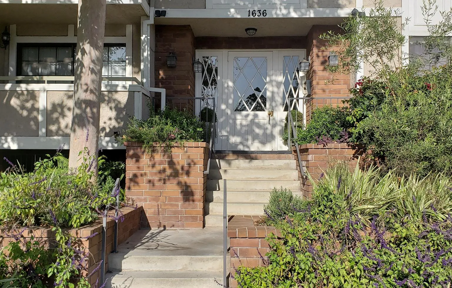 2 bed, 1116 sqft, $2,995 — Photo 2
