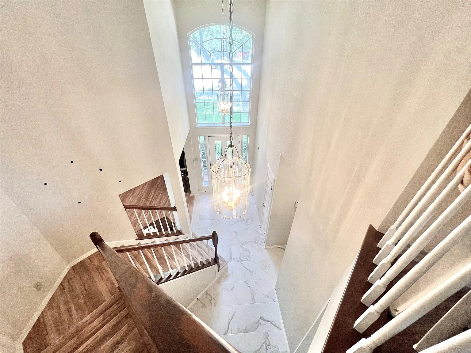 4 bed, 2.5 bath, 3066 sqft, $2,500 — Photo 3