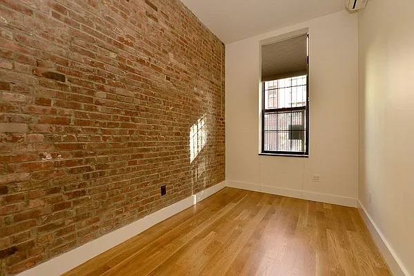 Rented by Weinstein Realty Group | media 17