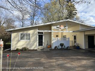 904/906 N Hagadorn Rd, East Lansing, MI 48823