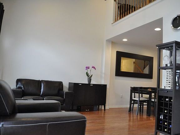 4th image of 243 Riverwalk Way