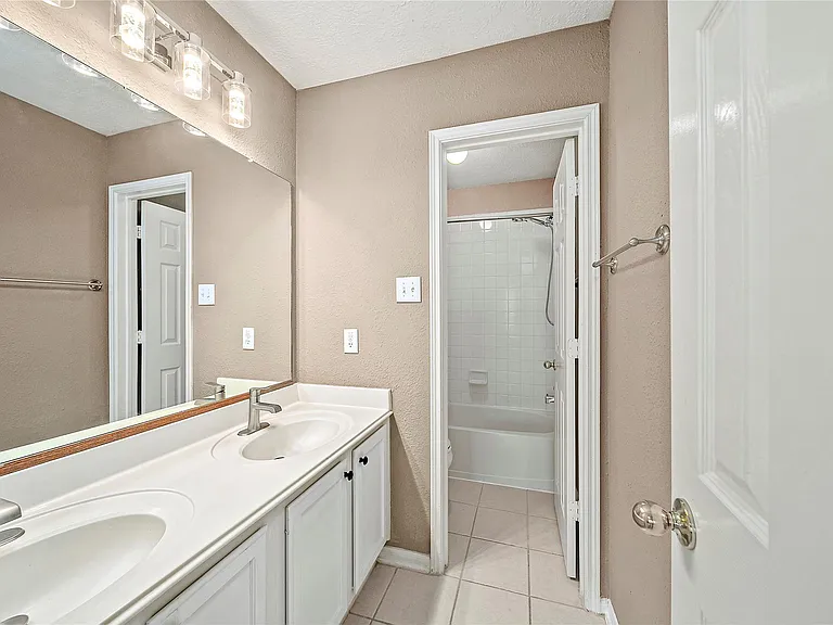 22430 Water Edge Ln — Photo 22