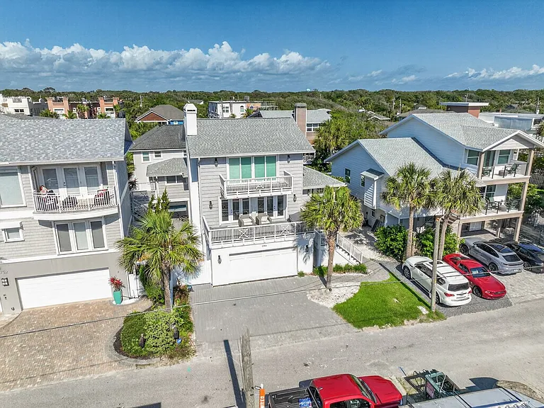 1766 Beach Ave — Photo 64