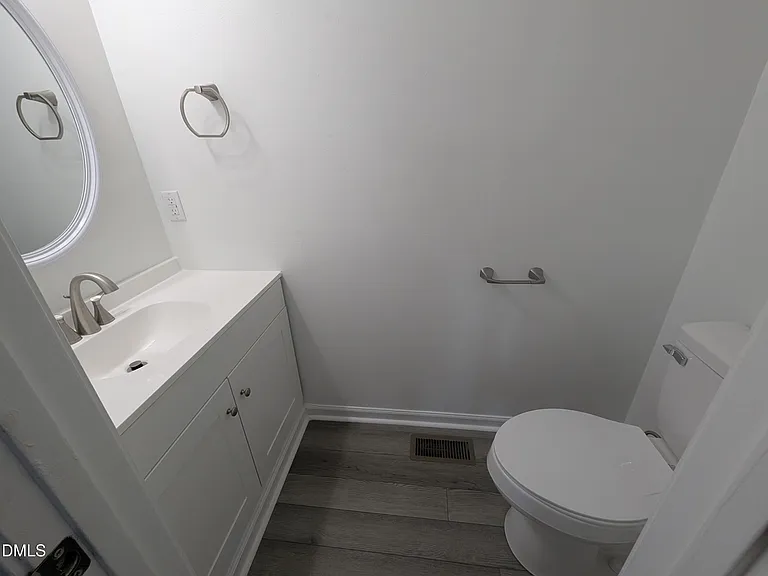 1005 Shades Pl — Photo 13