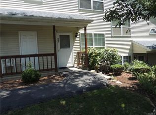 802 Cypress Ct, Highland Mills, NY 10930