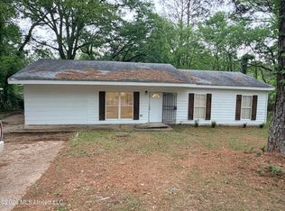 2814 Charleston Dr, Jackson, MS 39212
