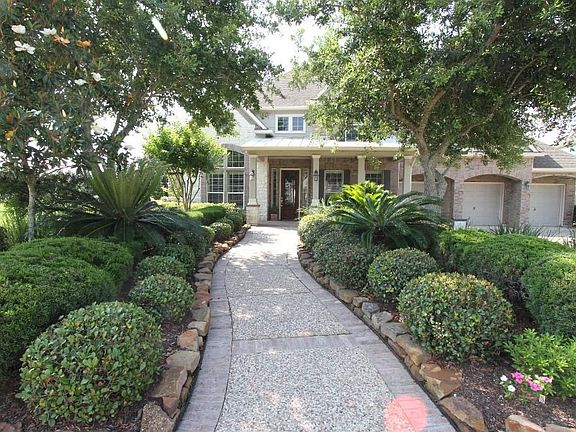 3rd image of 5212 Blue Cypress Ln