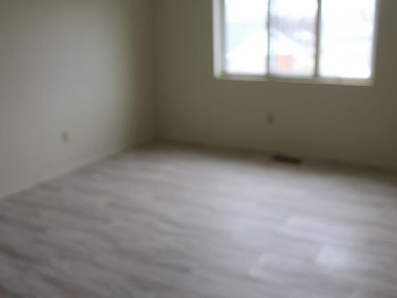 2nd image of 1806 Weaver St