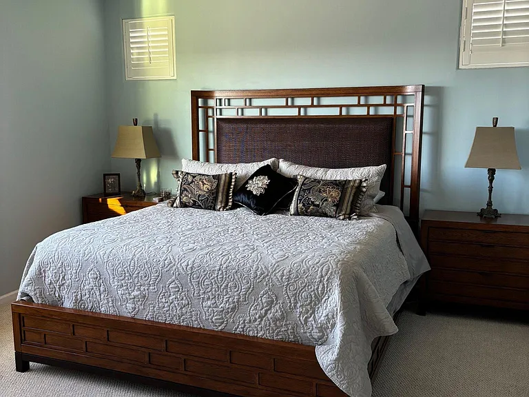 Primary bedroom, king.