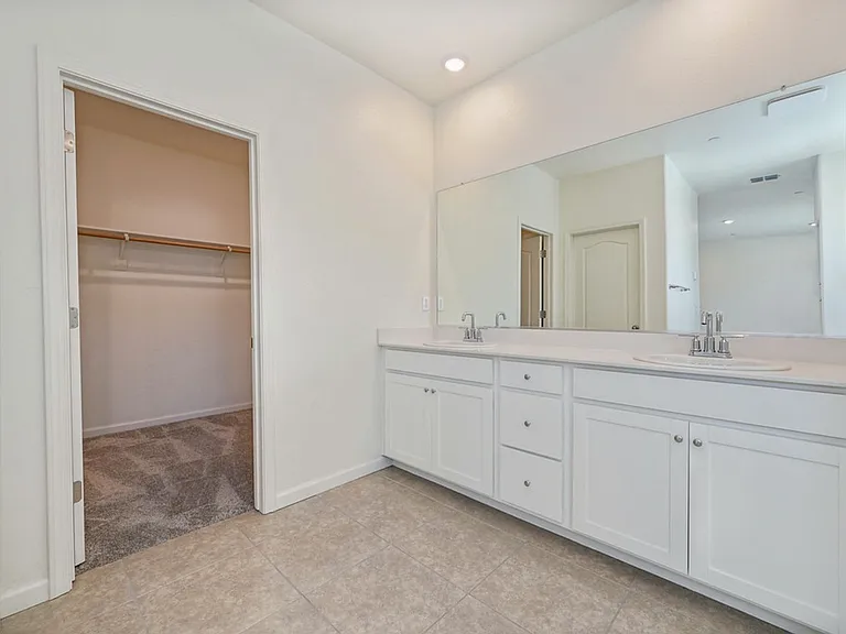 3209 Sunny Gate Ln — Photo 30
