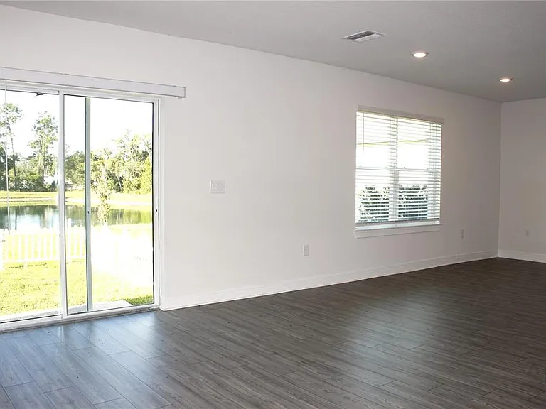 30600 Thunderbird Dr — Photo 32