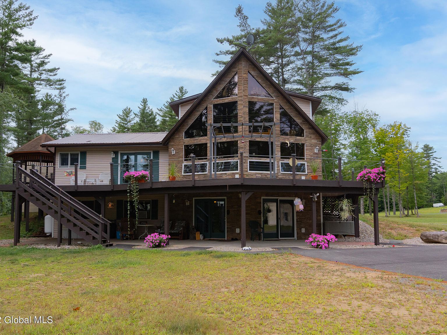 280 Vandenburgh Point Road, Gloversville, NY 12078 MLS 202225460